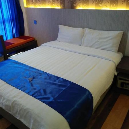 4Orty Inn Bintulu Exterior photo