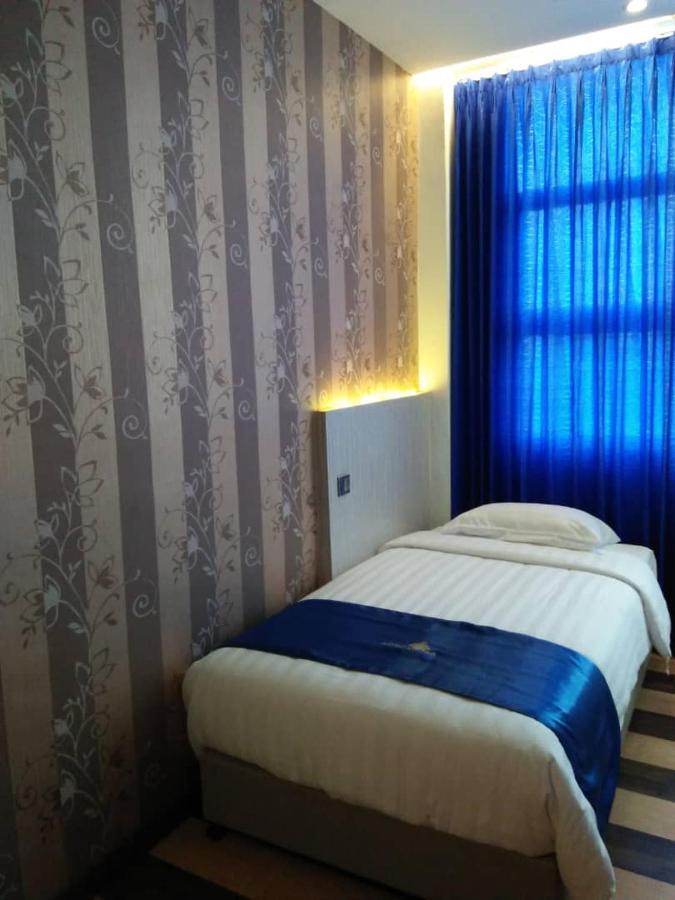 4Orty Inn Bintulu Exterior photo