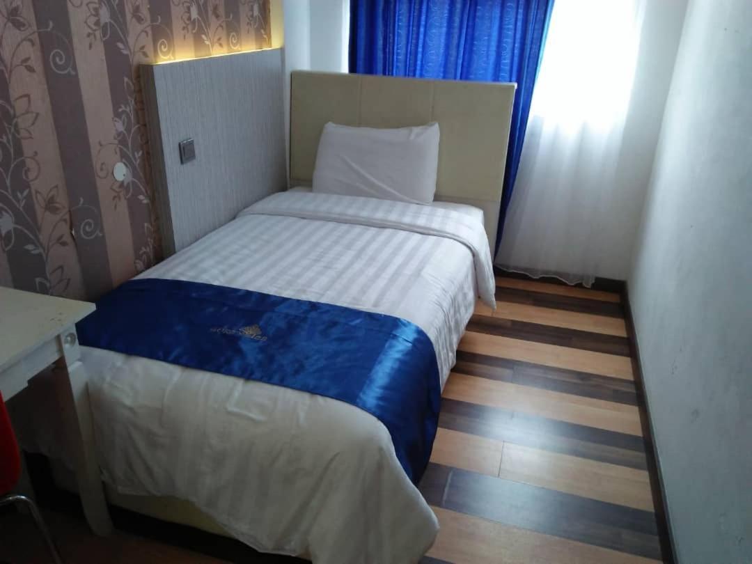 4Orty Inn Bintulu Exterior photo
