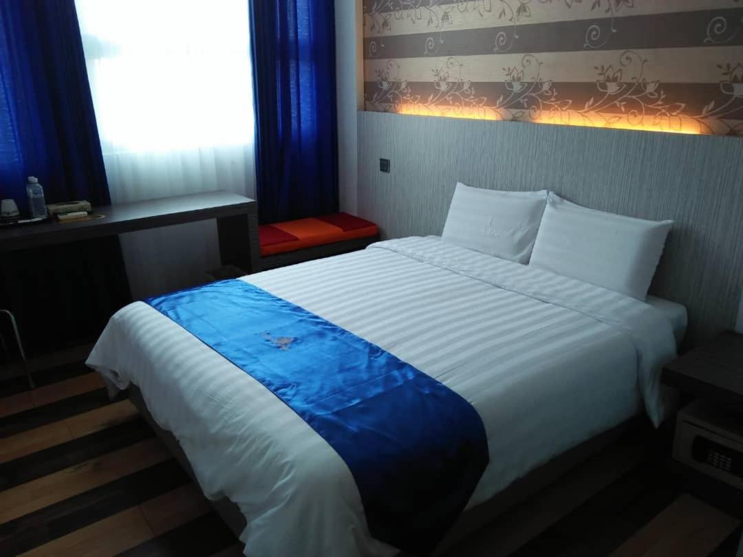 4Orty Inn Bintulu Exterior photo